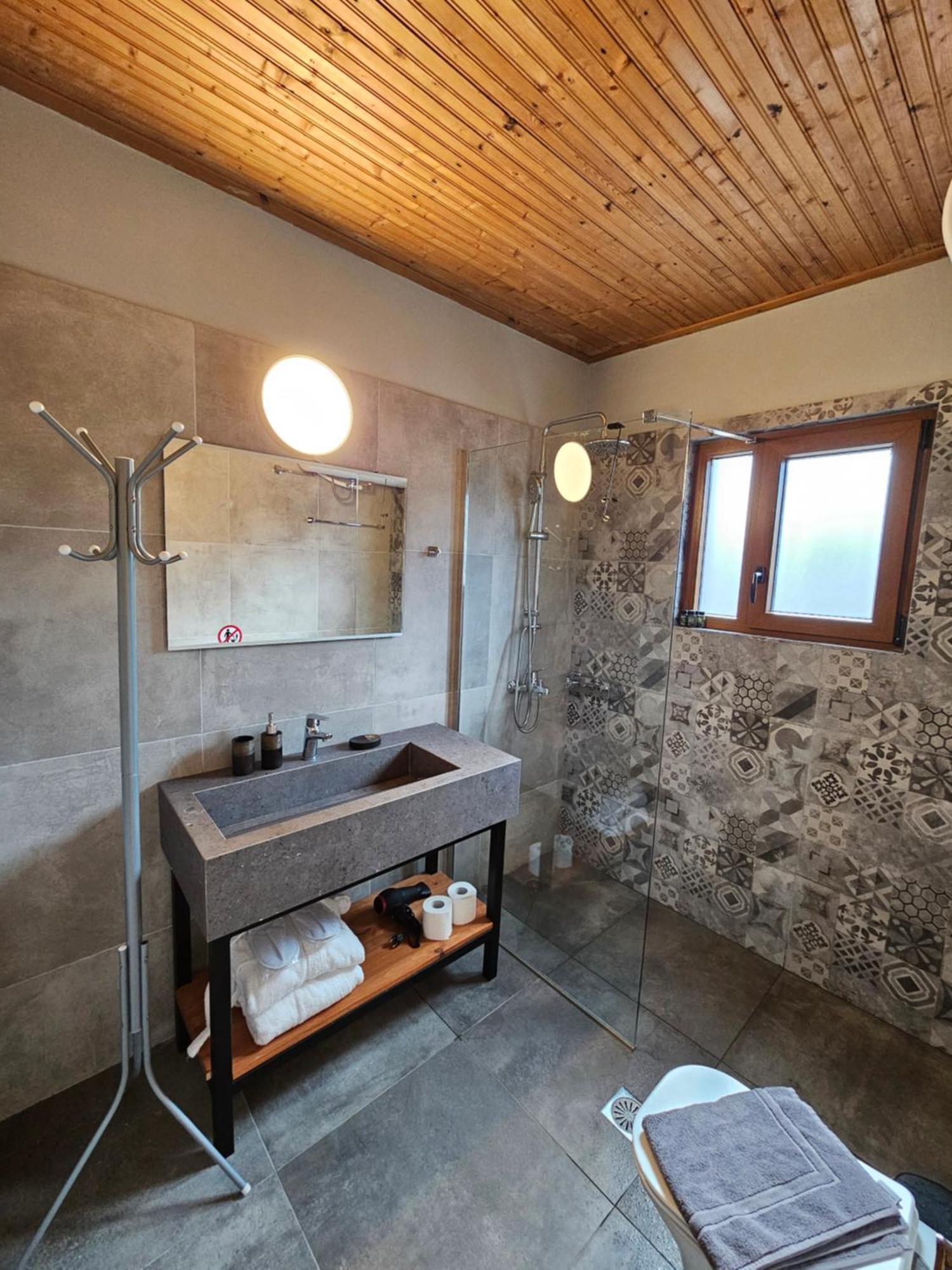 Villa Orino Livadi Mount Iv